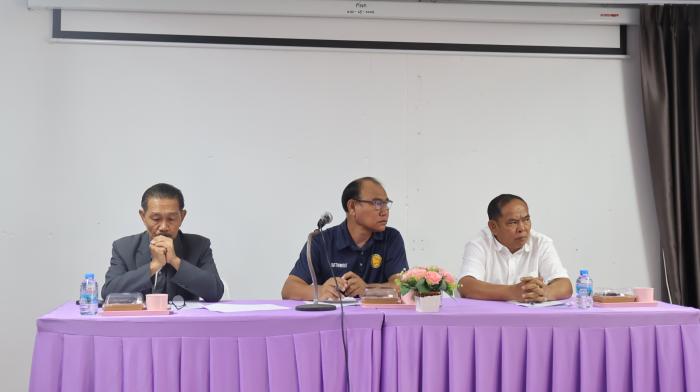 18/11/68 อบต.หนองบอน ประชุม "คณะ...