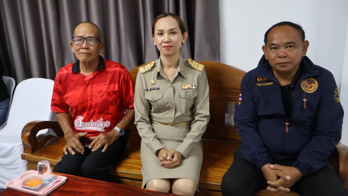 นางบุศรัตน์ นิลาลาด นายกองค์การบริหาร...